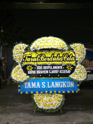 Papan Bunga Duka di Tanah Merah